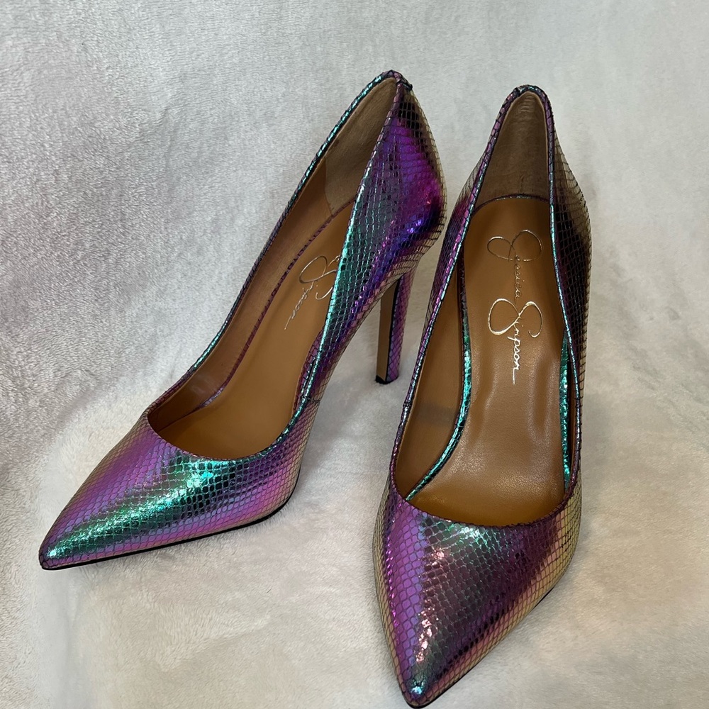 JESSICA SIMPSON Cassini heels 👠